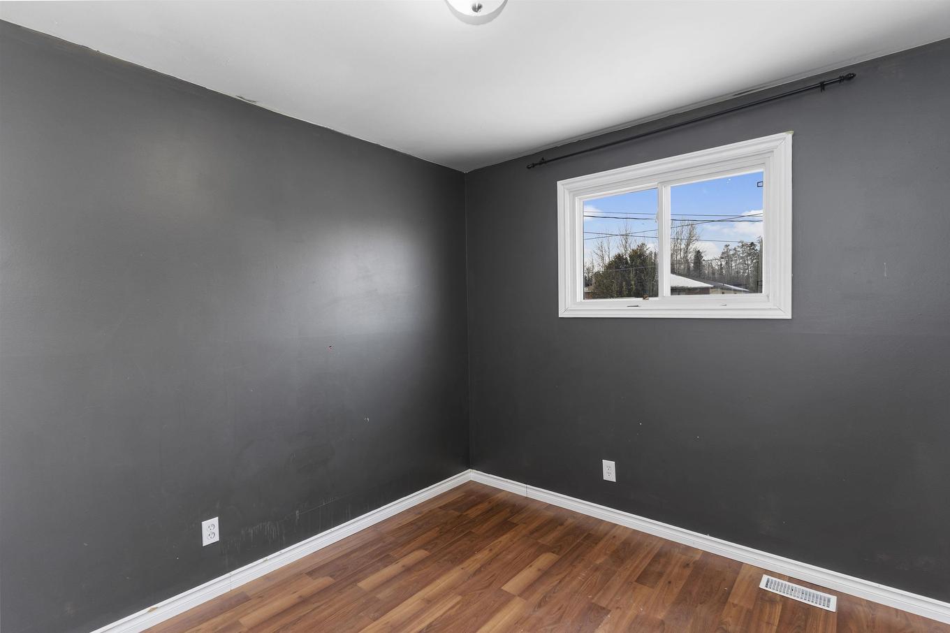 786 Moore Avenue, Thunder Bay, ON - Indoor Photo Showing Other Room