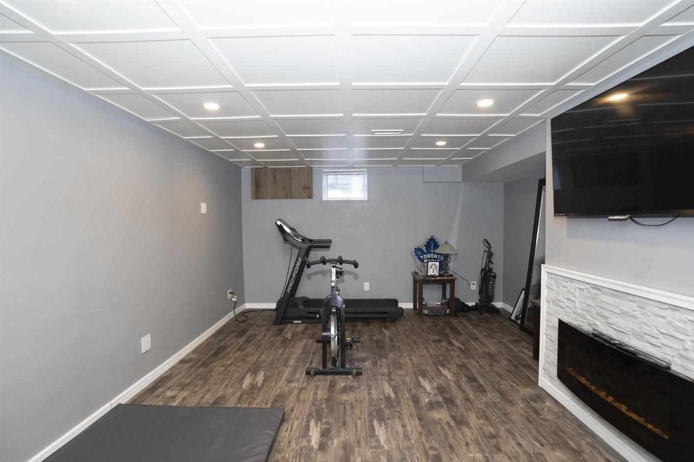 786 Moore Avenue, Thunder Bay, ON - Indoor