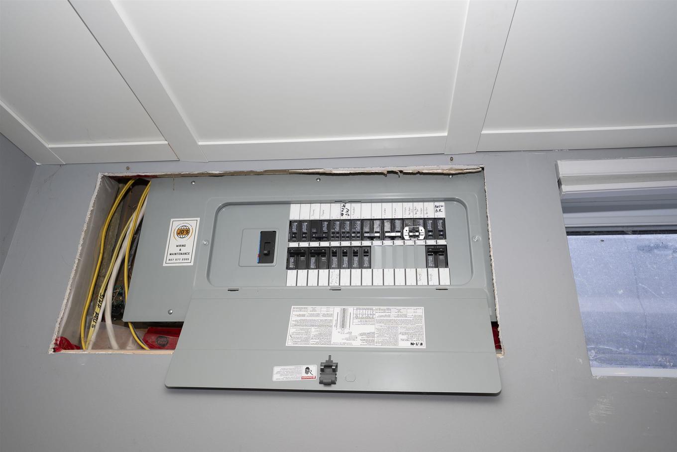 786 Moore Avenue, Thunder Bay, ON - Indoor Photo Showing Other Room