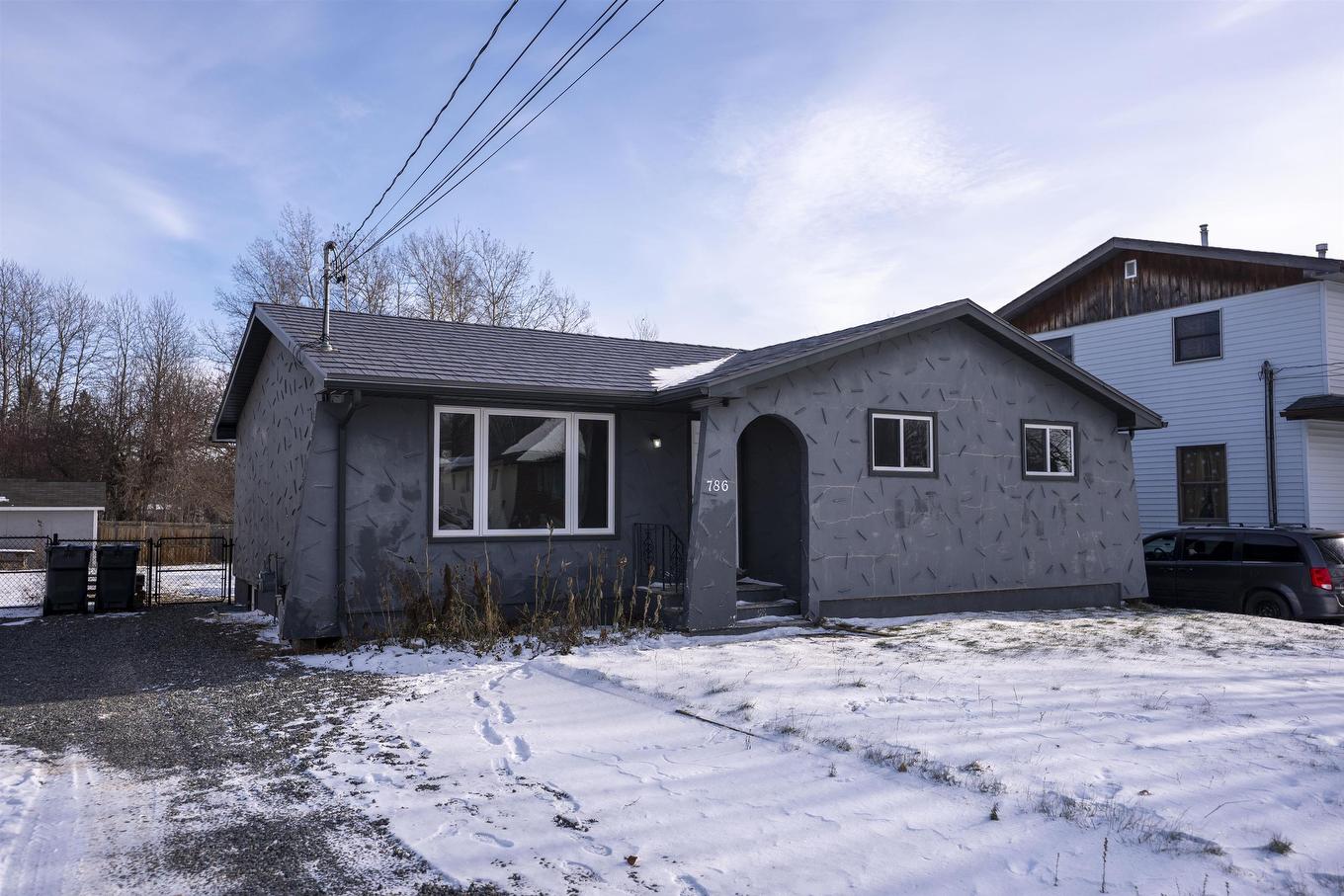 786 Moore Avenue, Thunder Bay, ON - Outdoor