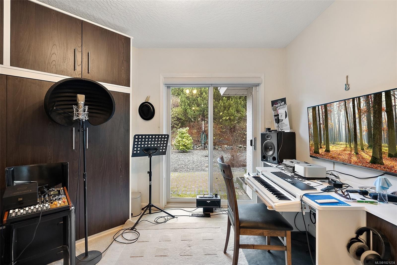 11008 Oriole Lane, North Saanich, BC