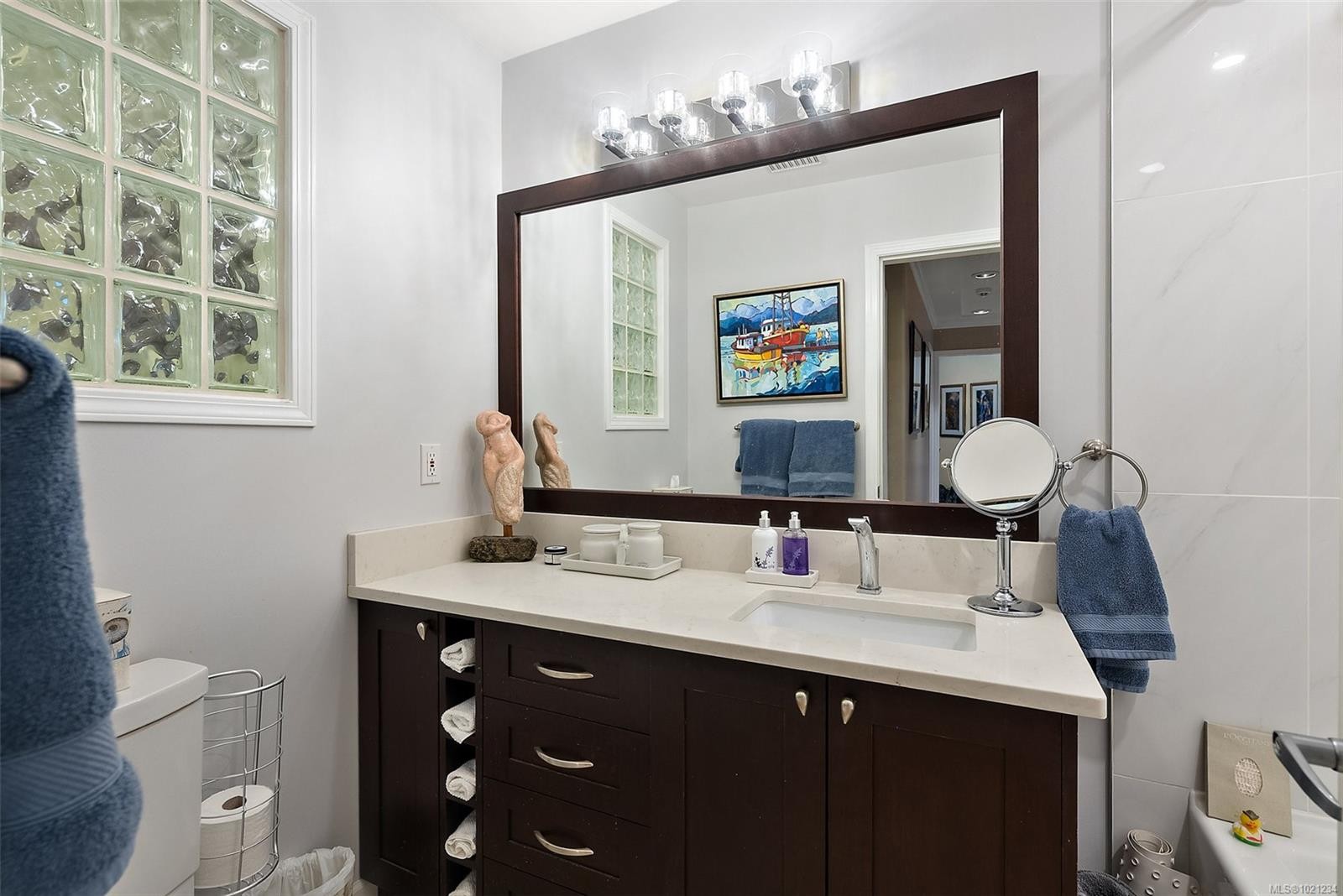 11008 Oriole Lane, North Saanich, BC