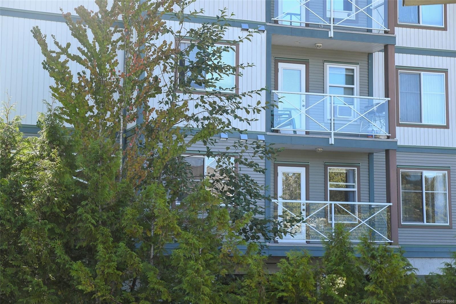 103-129 Back Rd, Courtenay, BC - Outdoor With Balcony