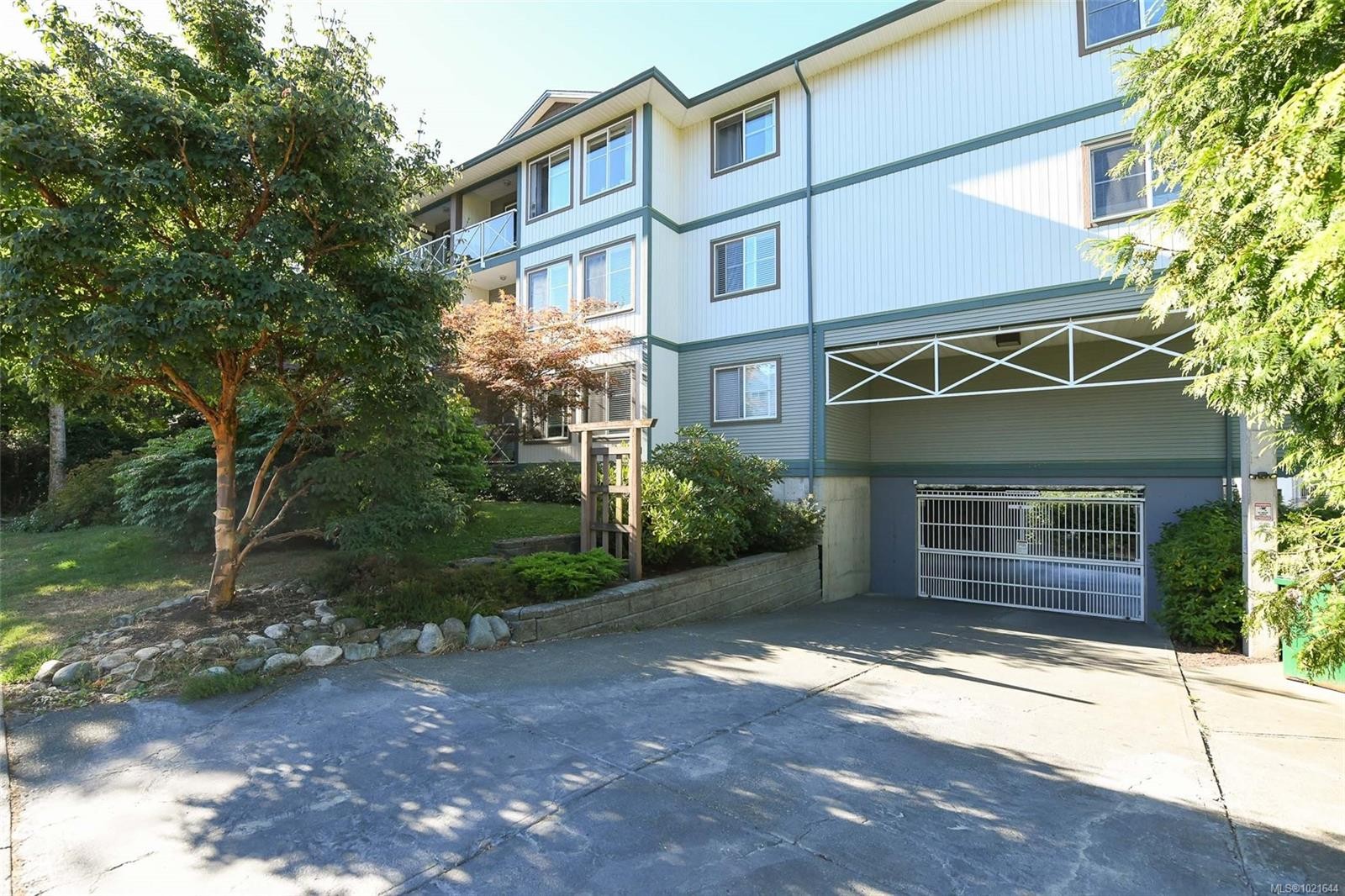 103-129 Back Rd, Courtenay, BC - Outdoor