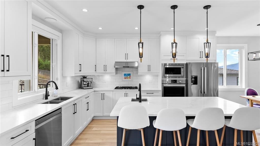 6290 Highwood Dr, Duncan, BC