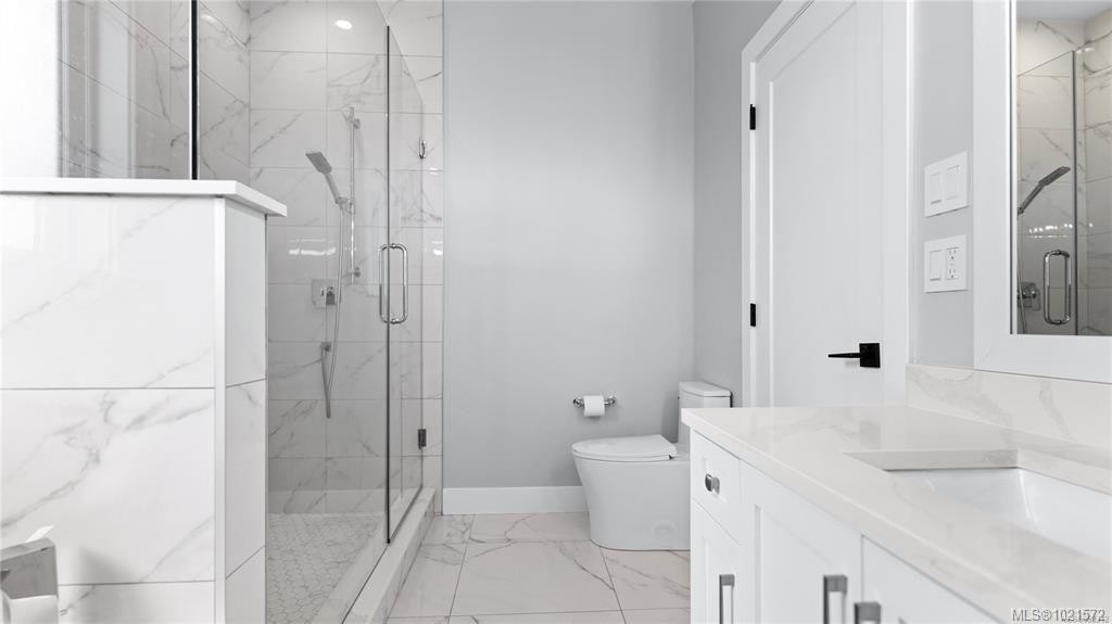 6290 Highwood Dr, Duncan, BC