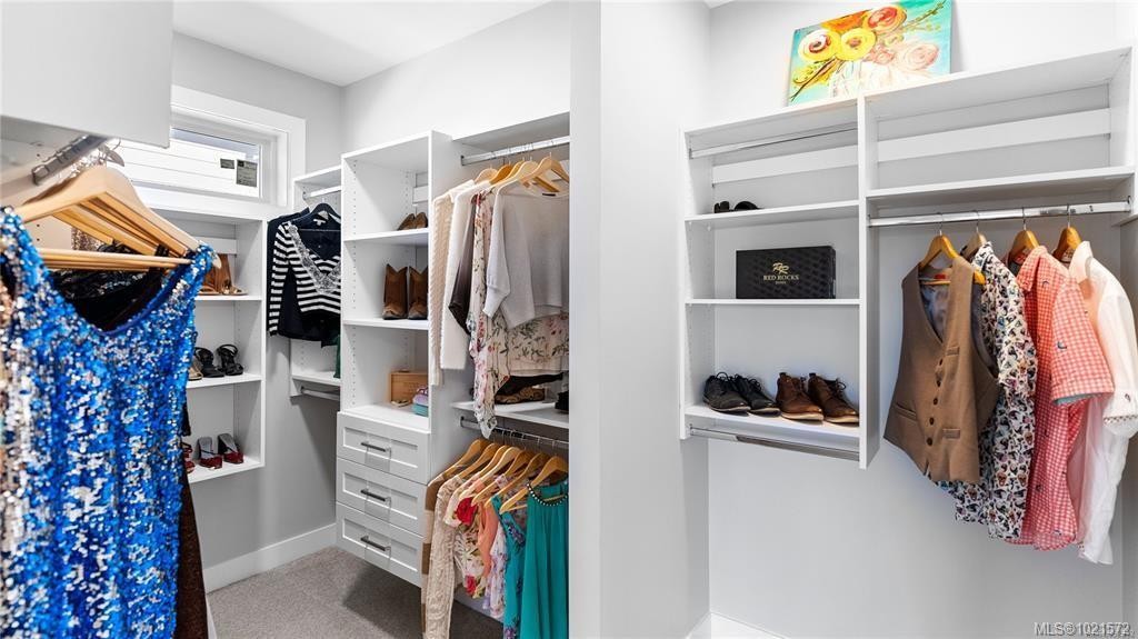 6290 Highwood Dr, Duncan, BC