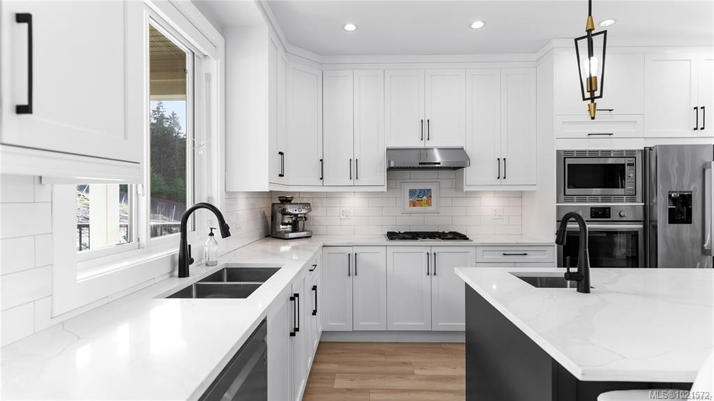 6290 Highwood Dr, Duncan, BC