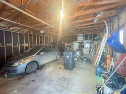 Garage -