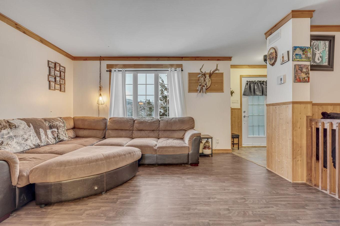 Salon - 900 Ch. St-Edmond, Stoneham-Et-Tewkesbury, QC - Indoor Photo Showing Living Room