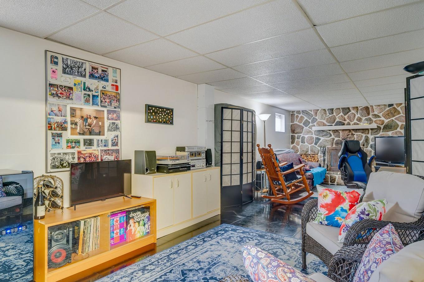 Salle familiale - 365 Rue Papillon, Laval (Auteuil), QC - Indoor