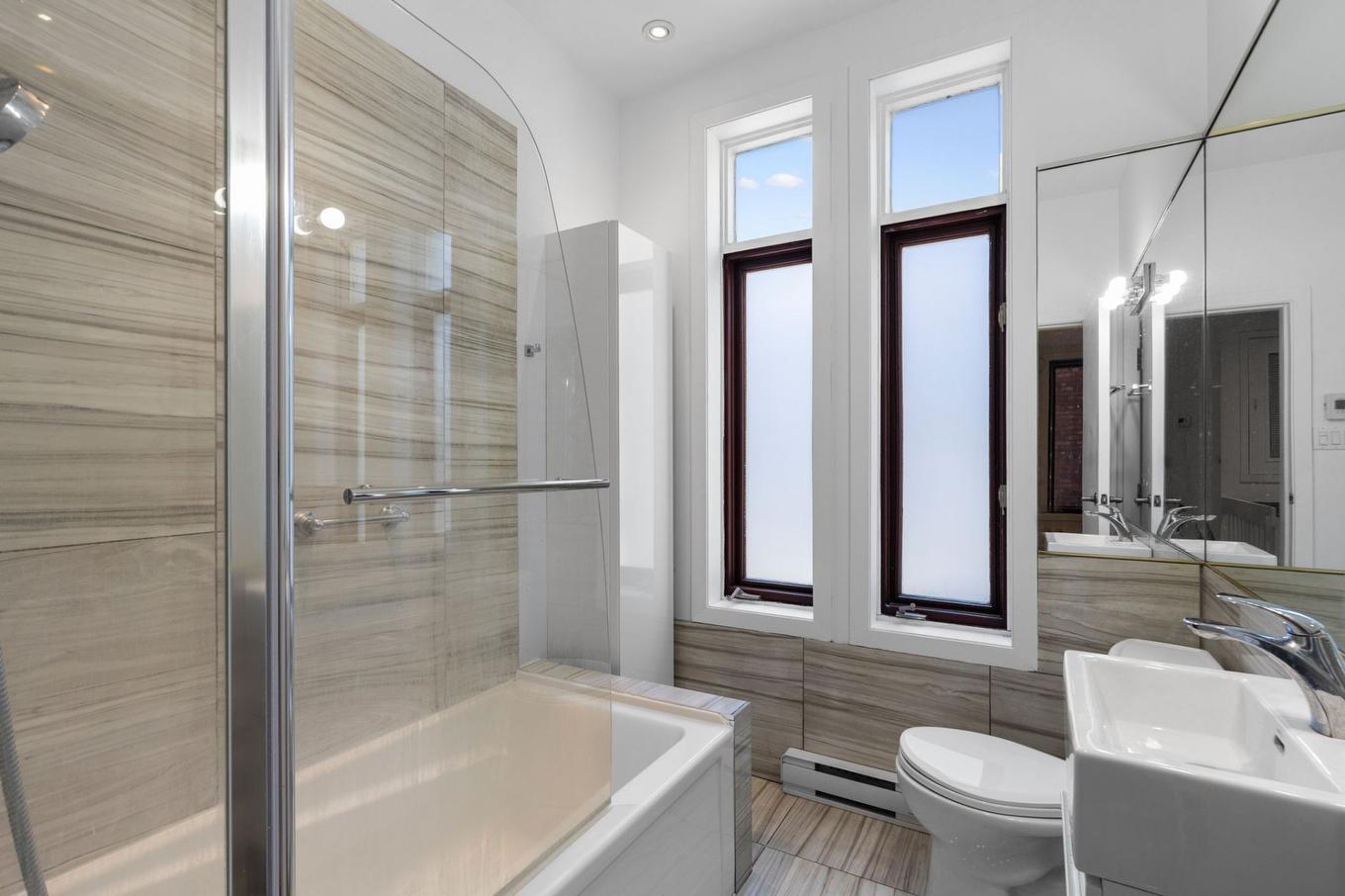 Salle de bains - 370 Boul. St-Joseph E., Montréal (Le Plateau-Mont-Royal), QC - Indoor Photo Showing Bathroom