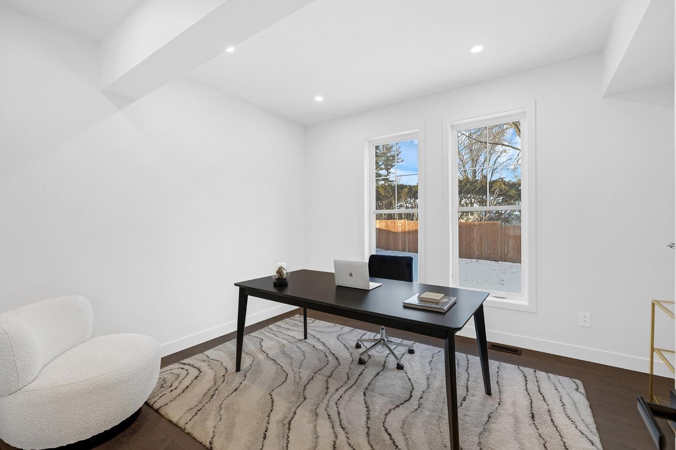 Office - 539 Church Street, Beaconsfield, QC - Indoor Photo Showing Office