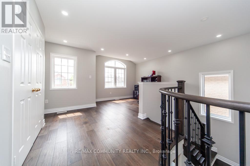 24 Raithby Crescent, Ajax, ON - Indoor Photo Showing Other Room