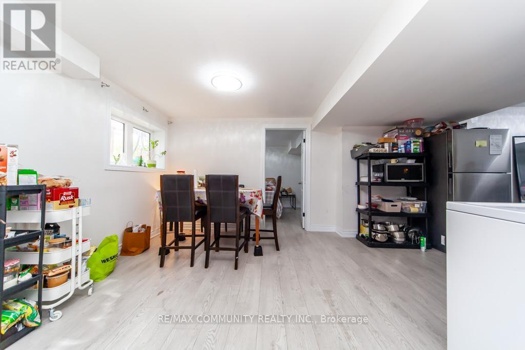 24 Raithby Crescent, Ajax, ON - Indoor