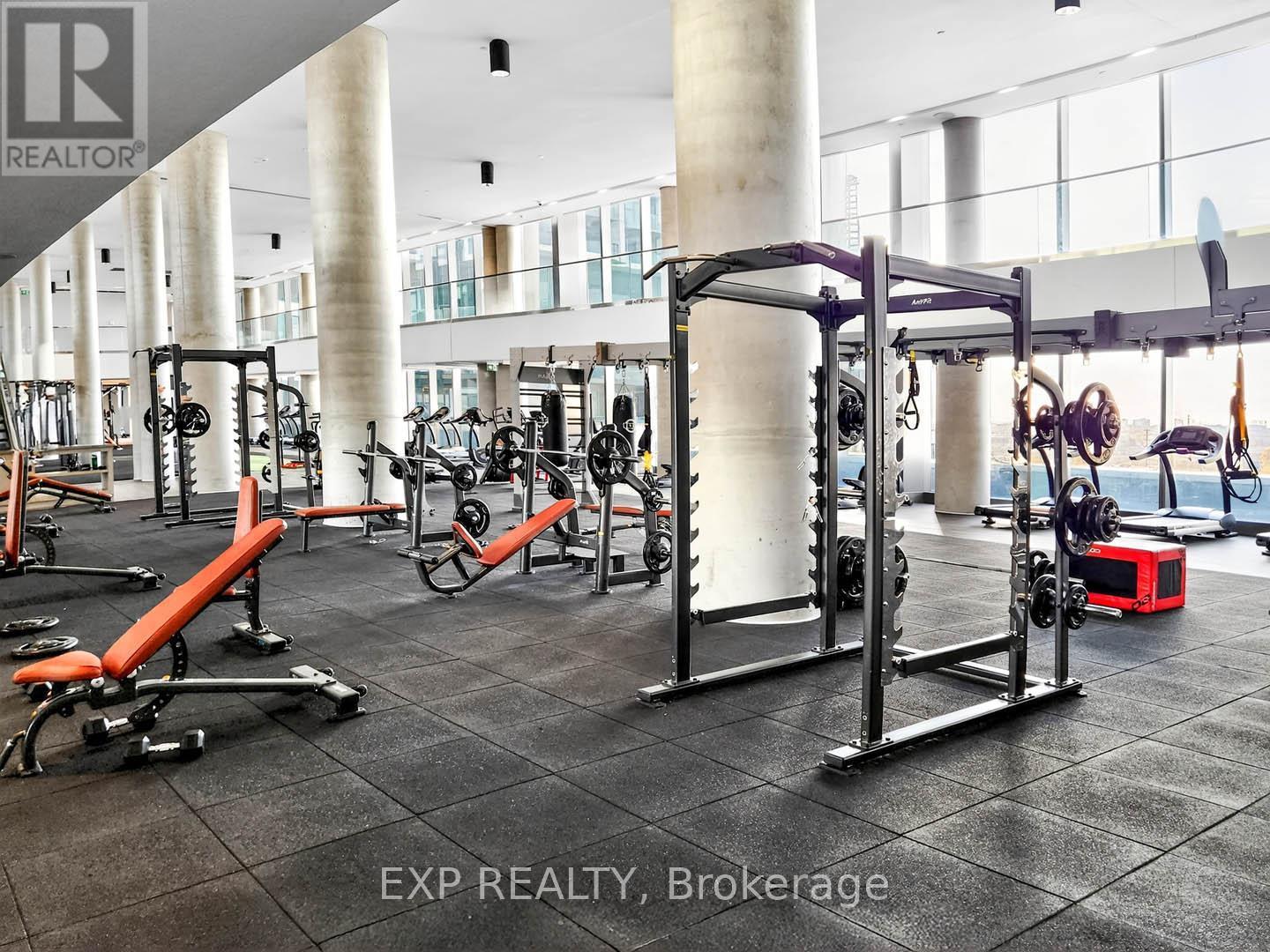 1708 - 1000 Portage Parkway, Vaughan, ON - Indoor Photo Showing Gym Room