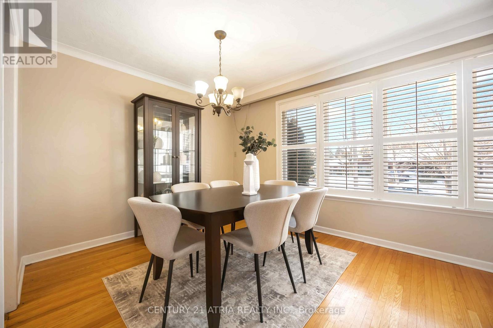 39 Amberdale Drive, Toronto, ON - Indoor Photo Showing Dining Room