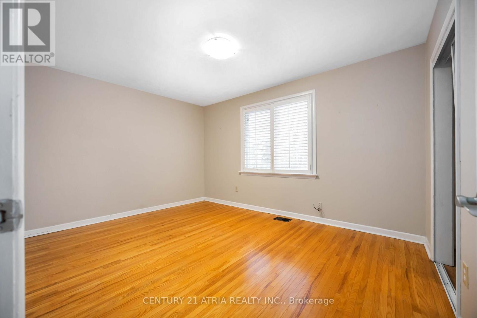 39 Amberdale Drive, Toronto, ON - Indoor Photo Showing Other Room