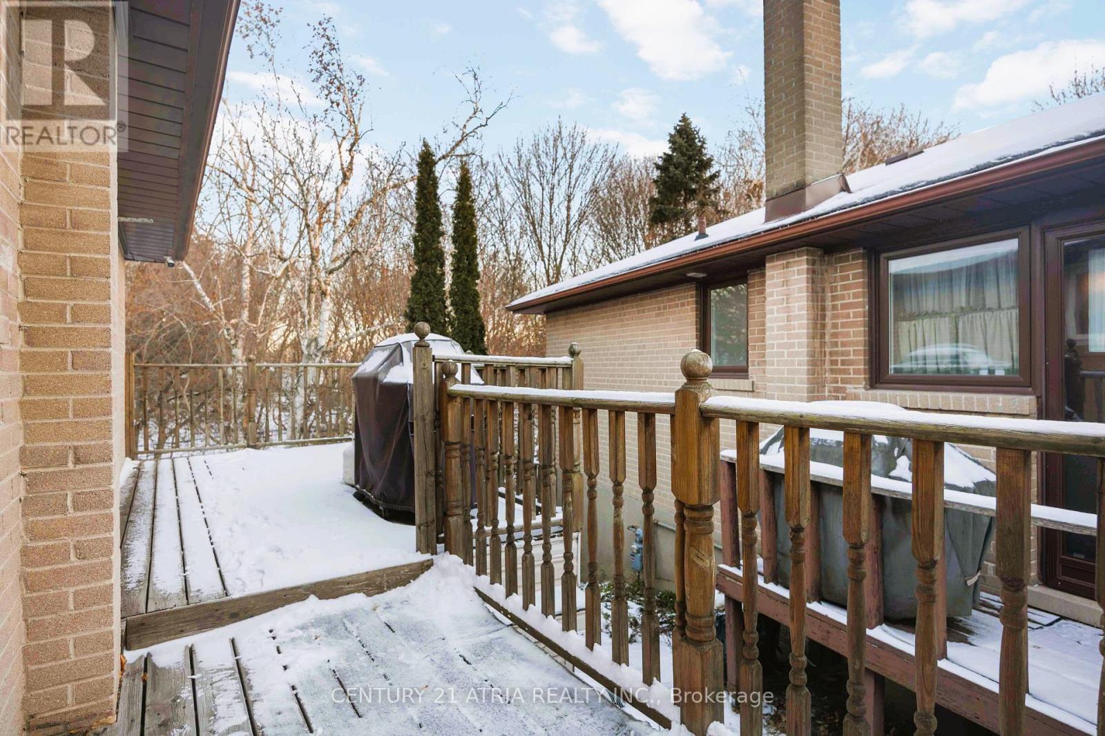 39 Amberdale Drive, Toronto, ON - Outdoor With Exterior