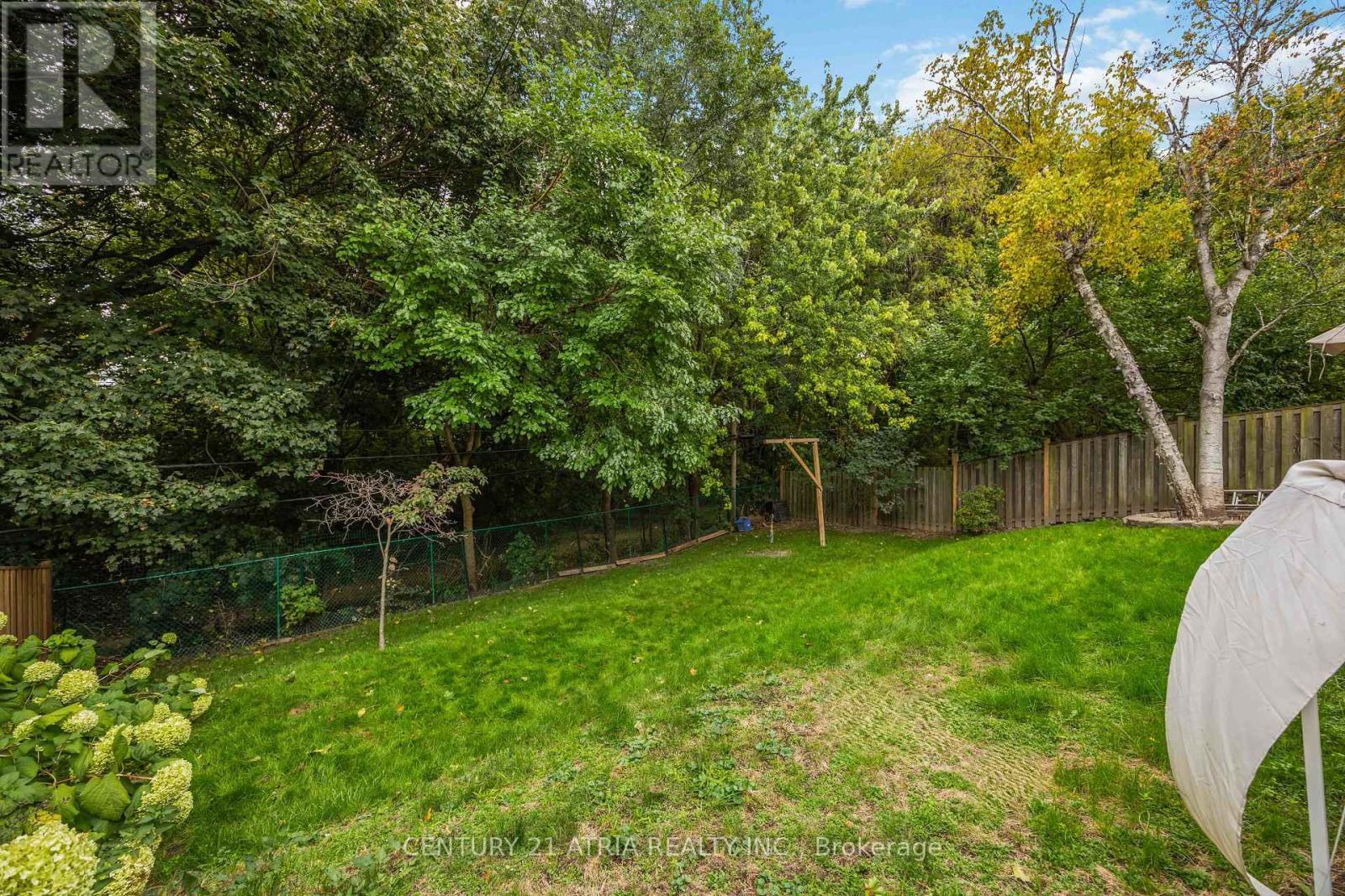 39 Amberdale Drive, Toronto, ON - Outdoor