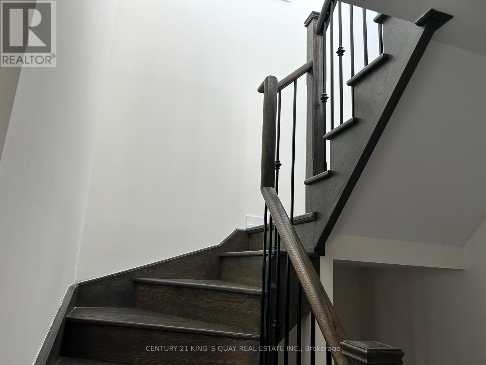 304 - 20 Dunsheath Way, Markham, ON - Indoor Photo Showing Other Room