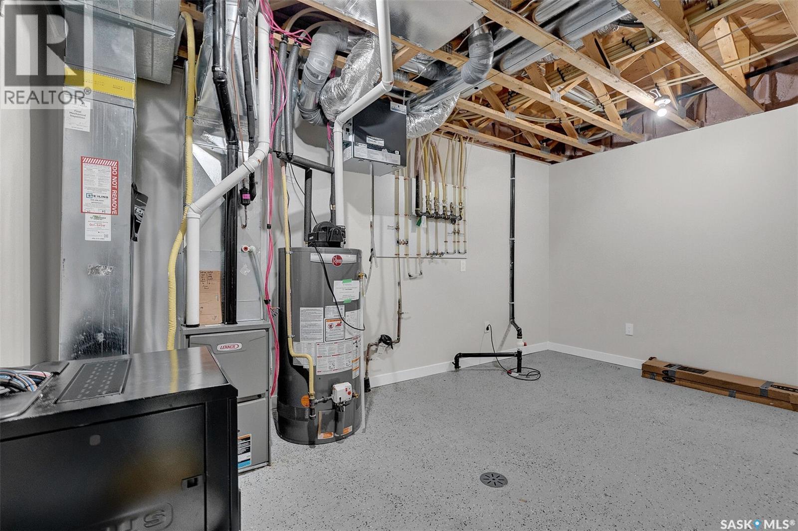 8267 Wascana Gardens Point, Regina, SK - Indoor Photo Showing Basement