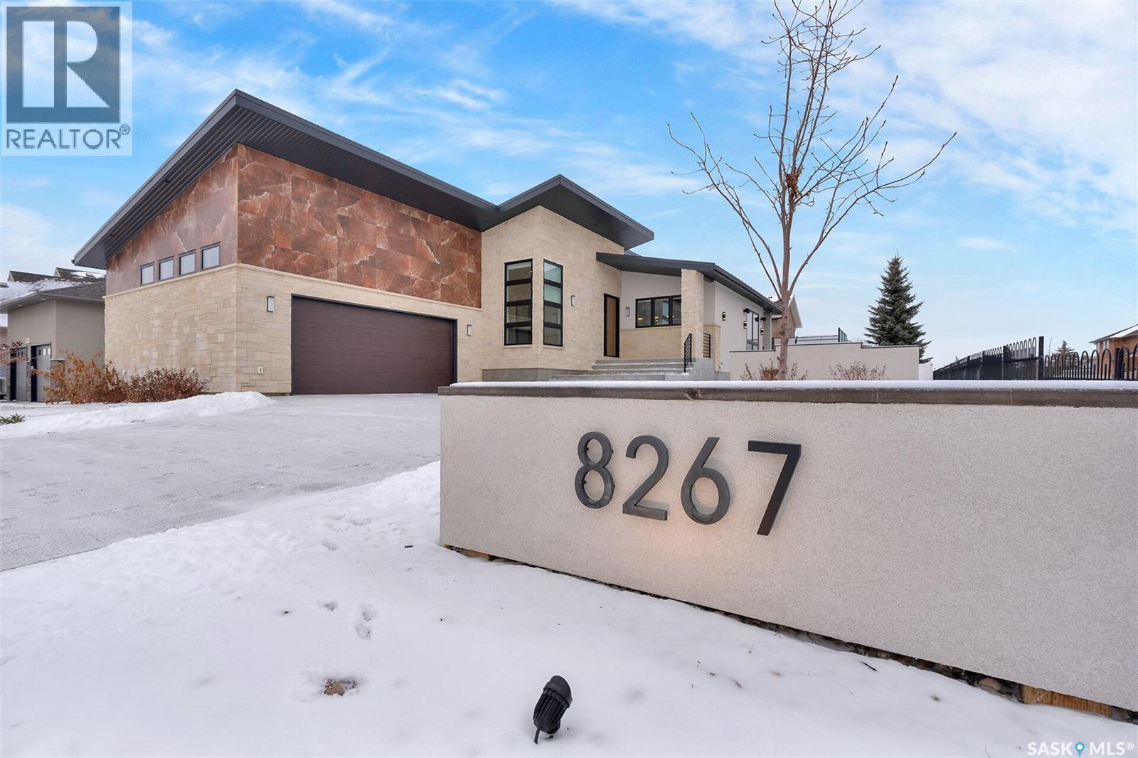 8267 Wascana Gardens Point, Regina, SK - Outdoor