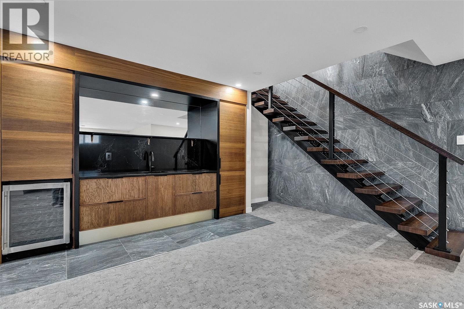 8267 Wascana Gardens Point, Regina, SK - Indoor Photo Showing Other Room