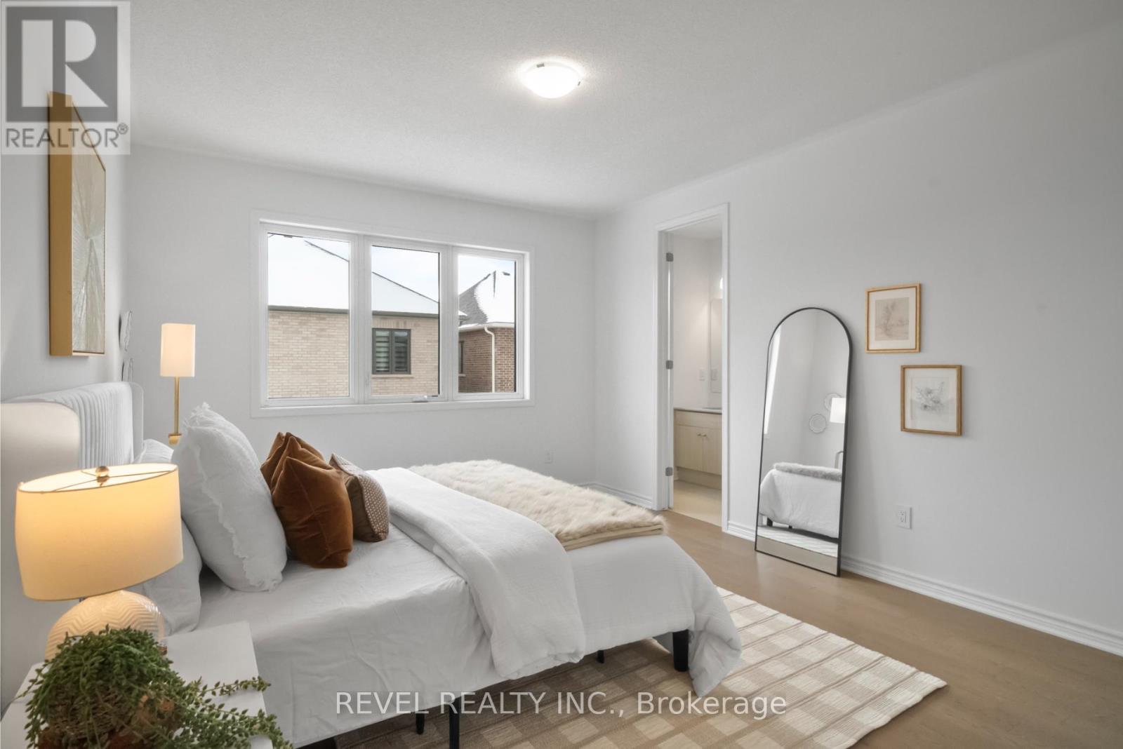 1358 Fourth Line, Milton, ON - Indoor Photo Showing Bedroom