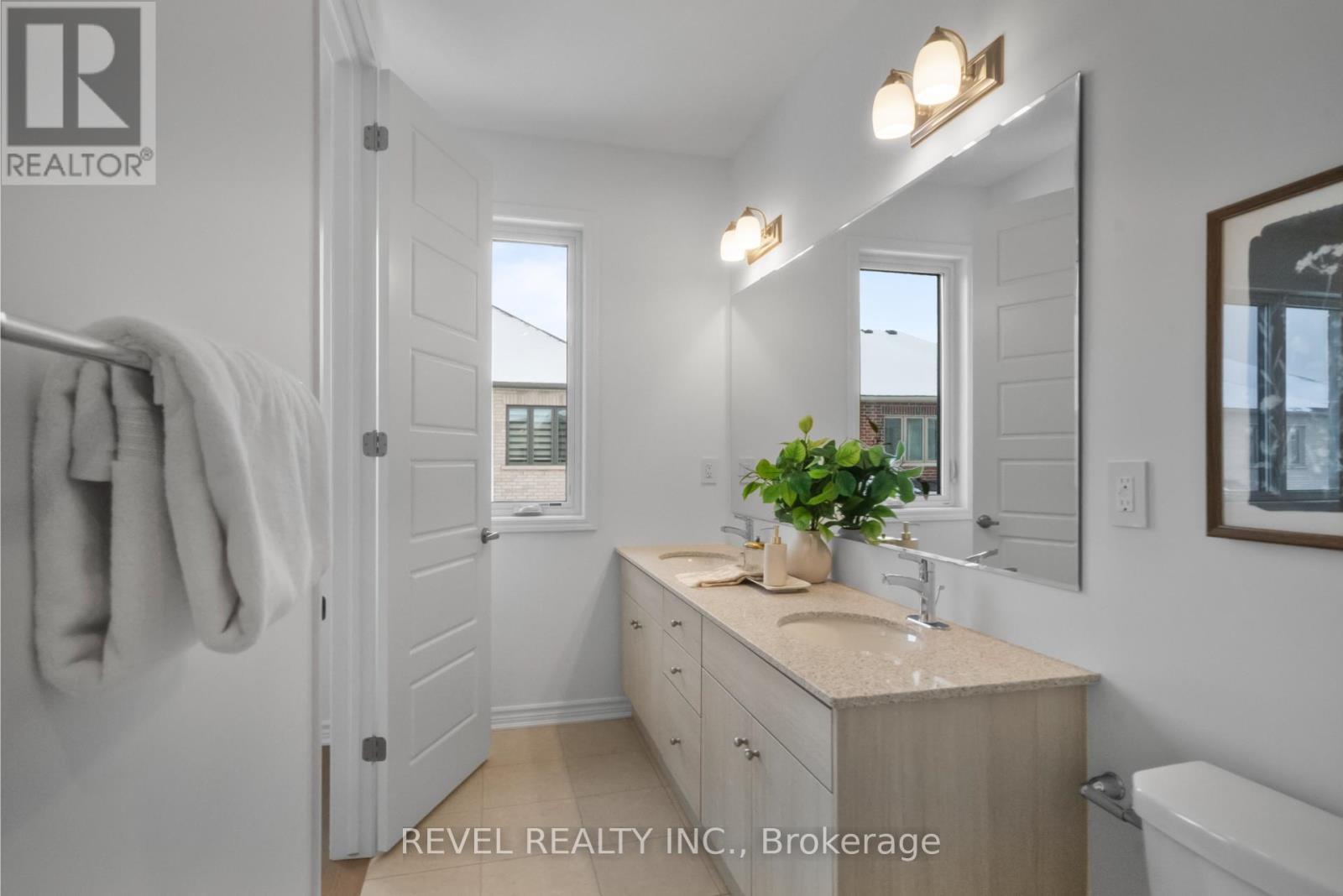 1358 Fourth Line, Milton, ON - Indoor Photo Showing Bathroom