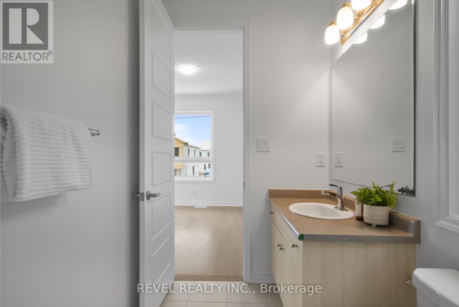 1358 Fourth Line, Milton, ON - Indoor Photo Showing Bathroom