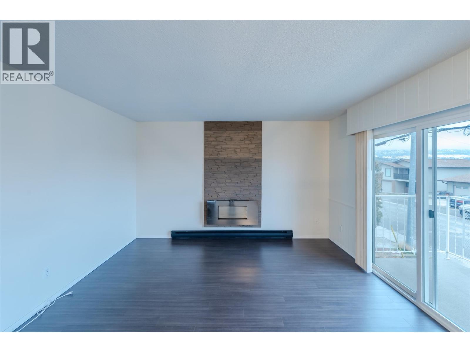 198 Roy Avenue Unit# 204, Penticton, BC - Indoor With Fireplace
