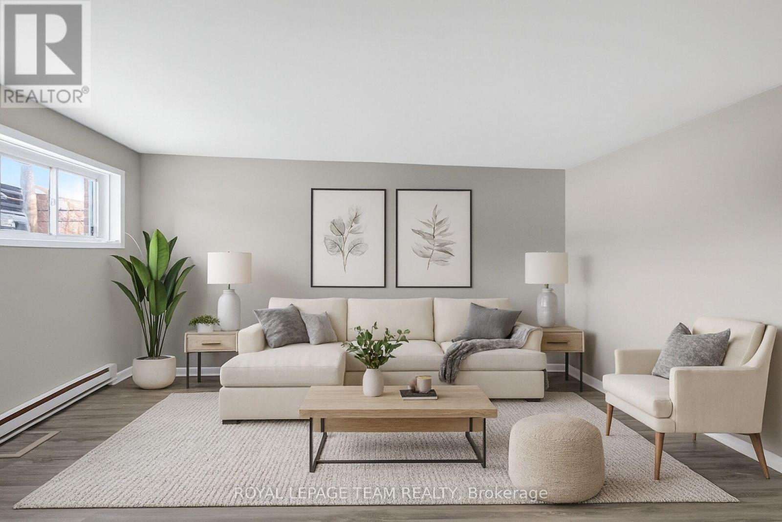 370 Joseph Street, Carleton Place, ON - Indoor Photo Showing Living Room