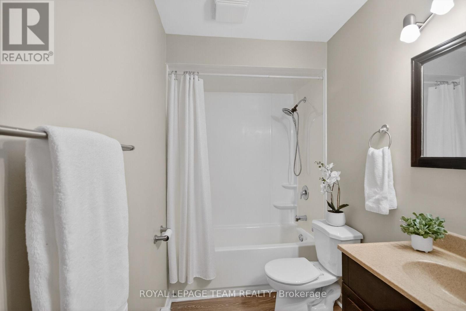 370 Joseph Street, Carleton Place, ON - Indoor Photo Showing Bathroom