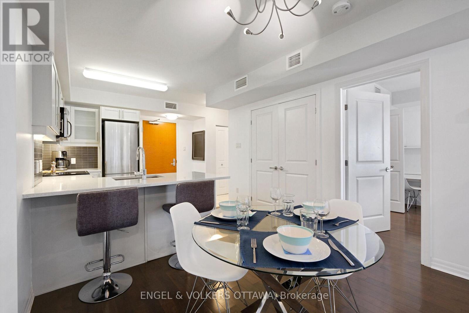 707 - 195 Besserer Street, Ottawa, ON - Indoor Photo Showing Dining Room