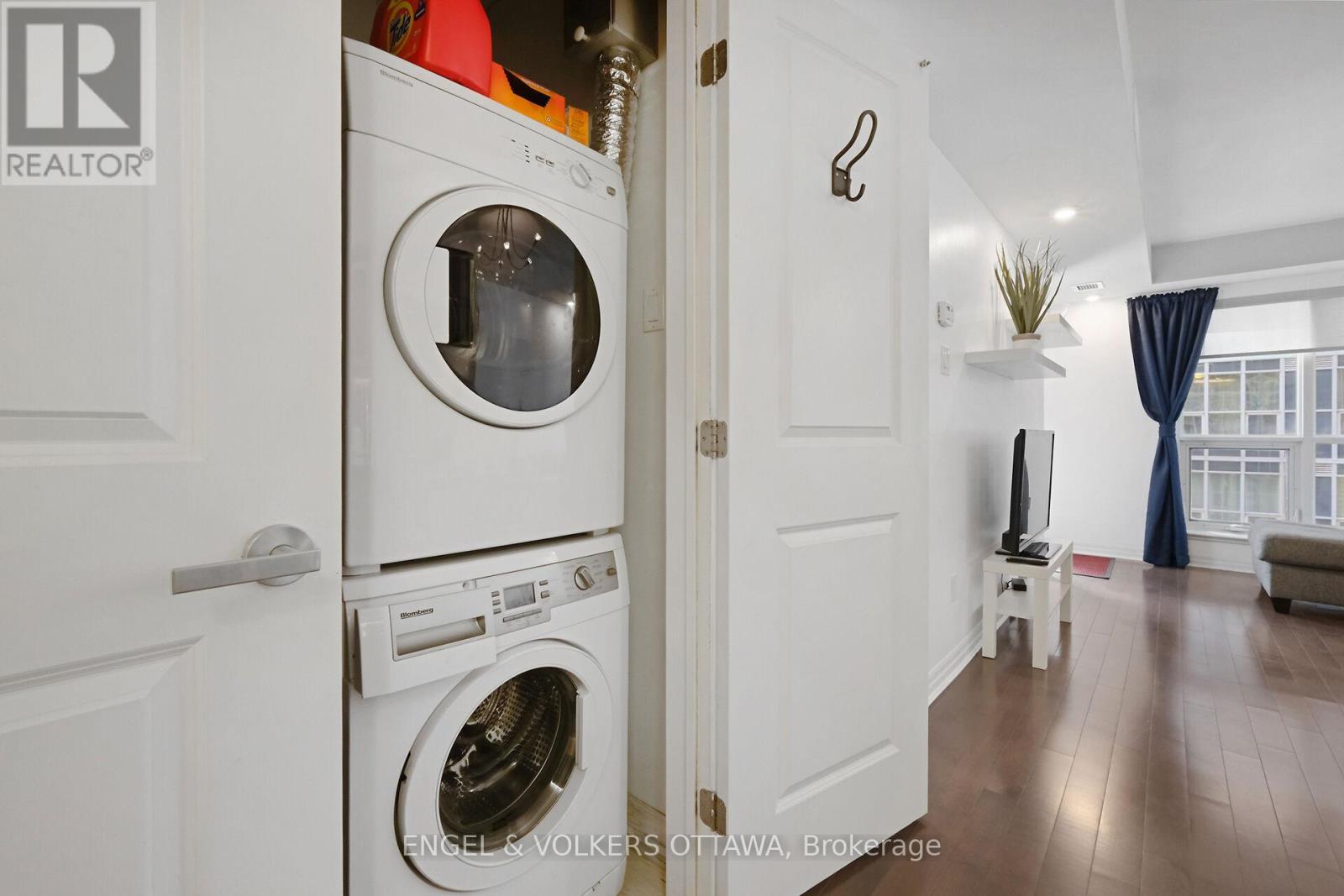 707 - 195 Besserer Street, Ottawa, ON - Indoor Photo Showing Laundry Room