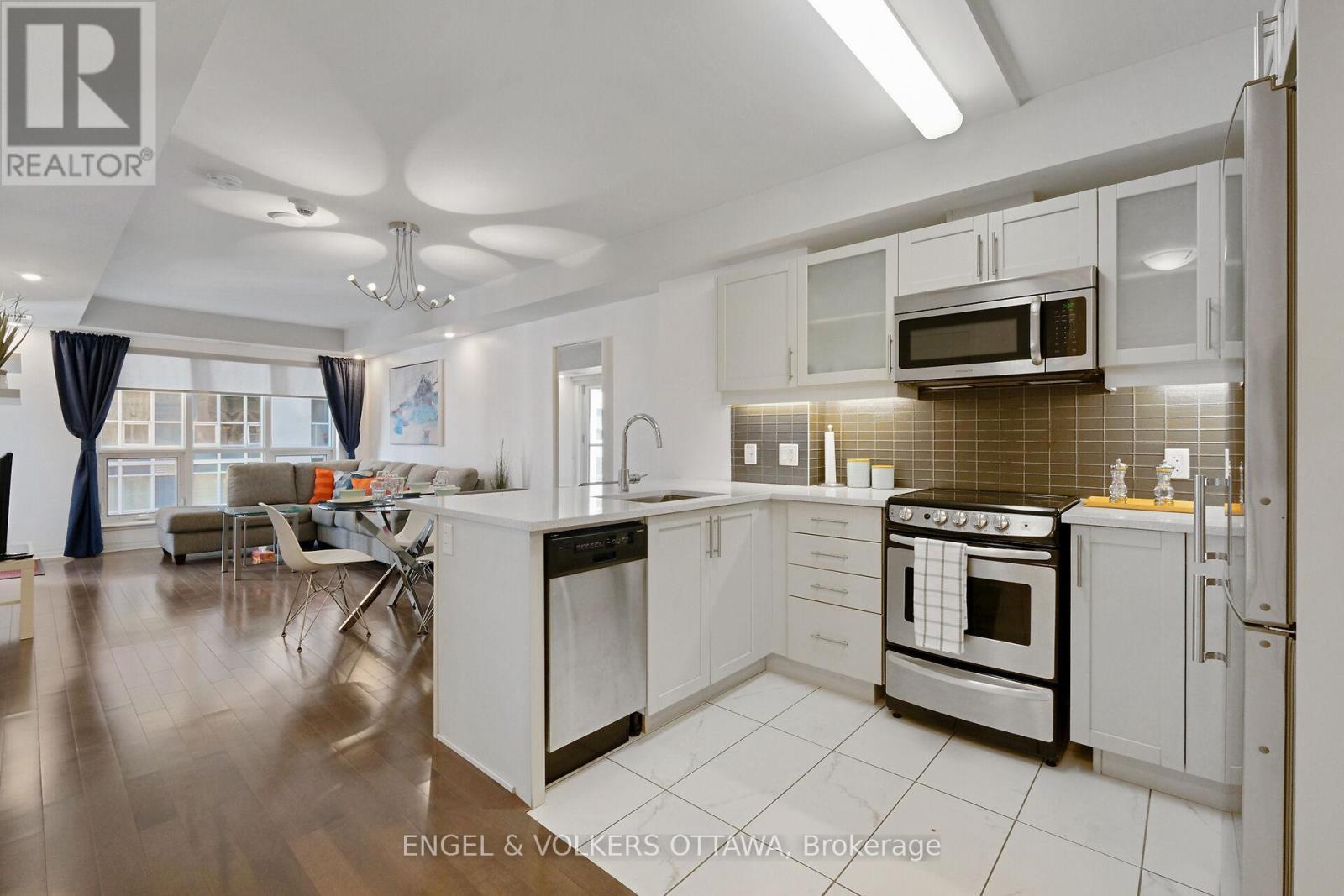 707 - 195 Besserer Street, Ottawa, ON - Indoor Photo Showing Kitchen With Upgraded Kitchen