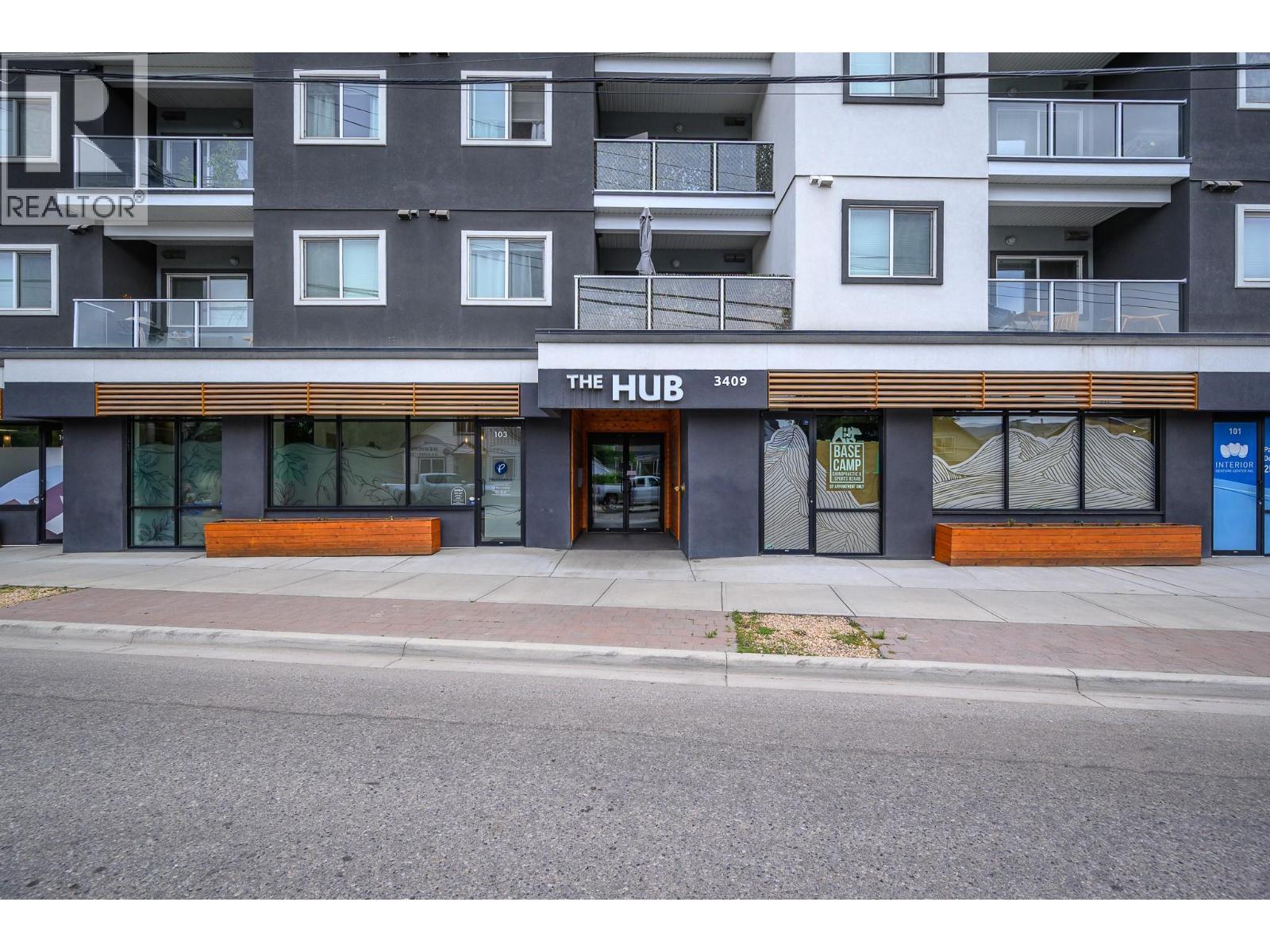 3409 28 Avenue Unit# 413, Vernon, BC - Outdoor With Balcony With Facade
