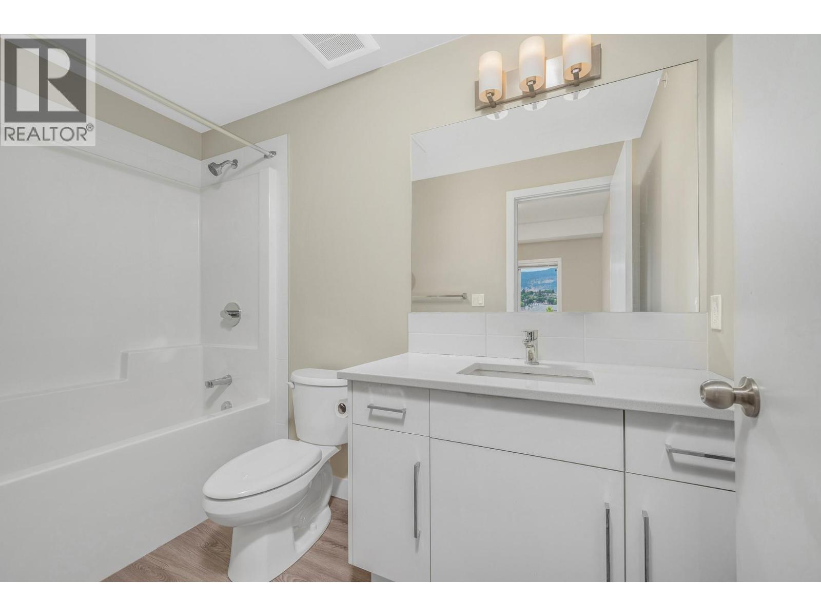 3409 28 Avenue Unit# 413, Vernon, BC - Indoor Photo Showing Bathroom