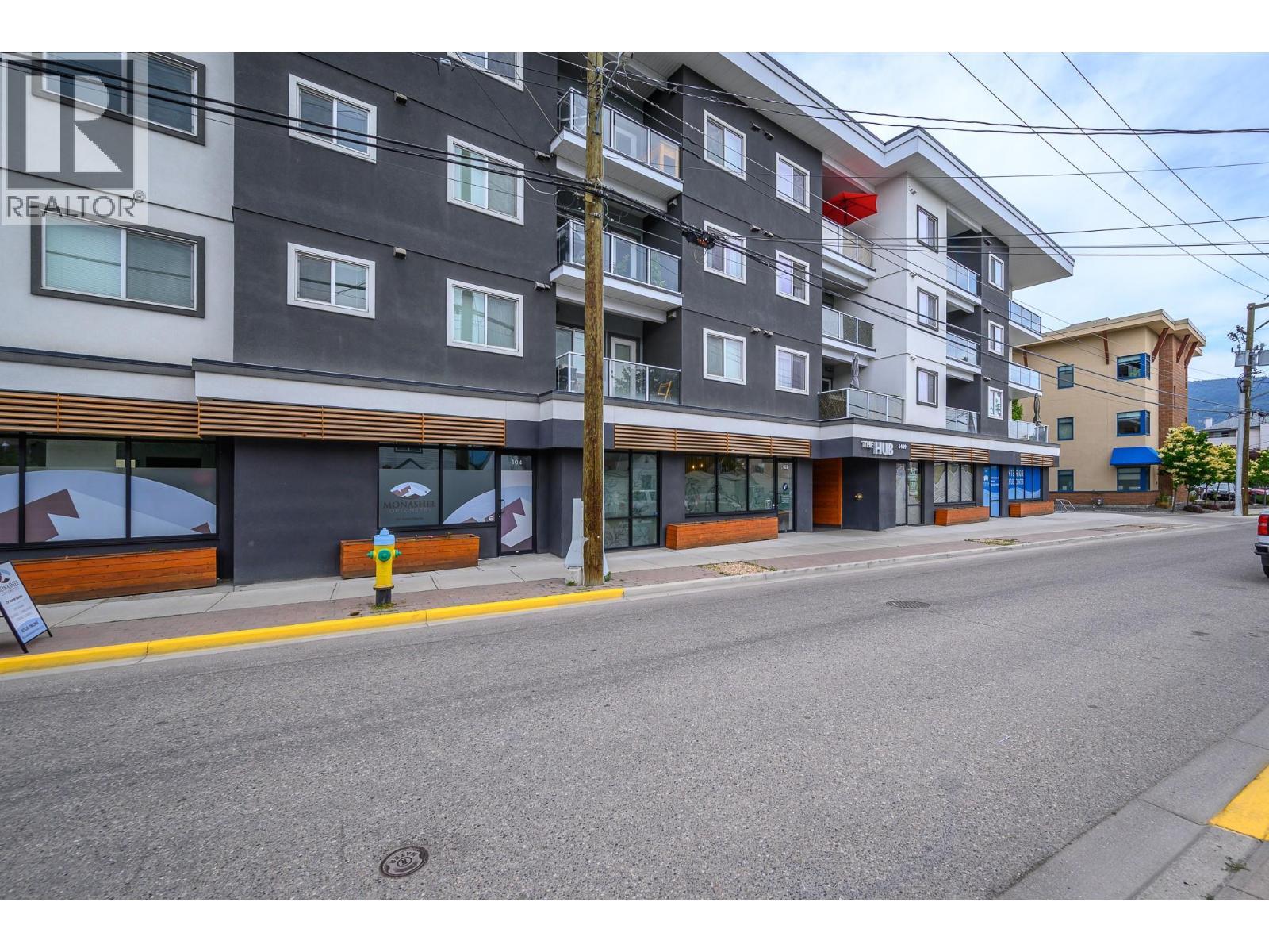 3409 28 Avenue Unit# 413, Vernon, BC - Outdoor With Balcony With Facade
