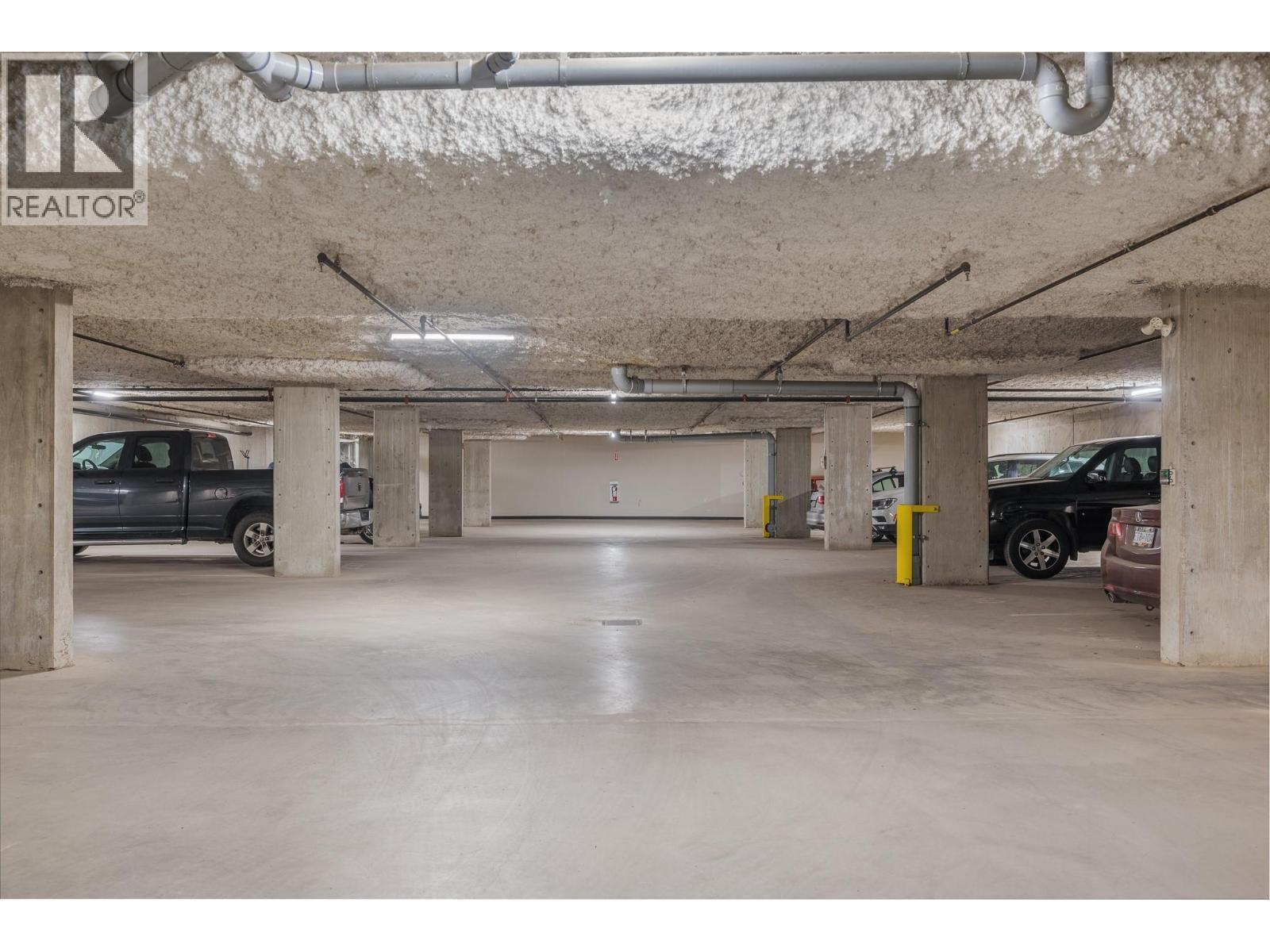 3409 28 Avenue Unit# 413, Vernon, BC - Indoor Photo Showing Garage