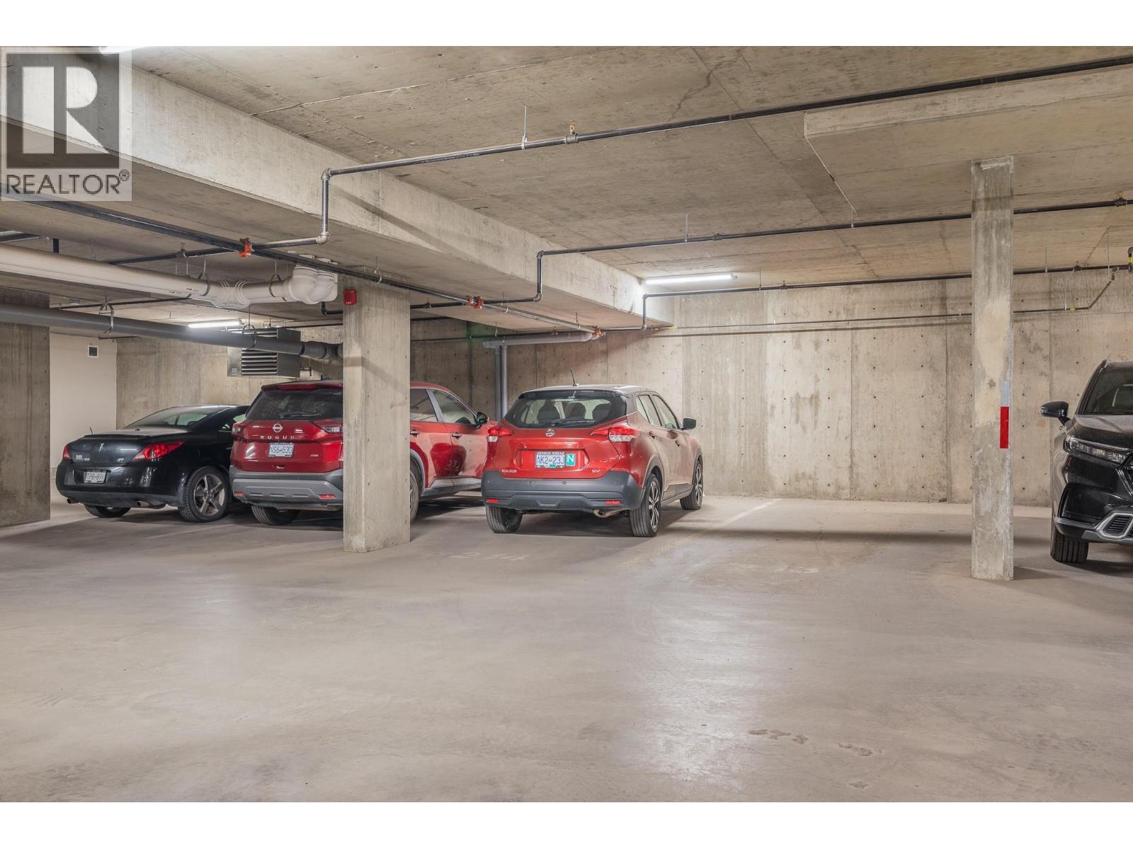 3409 28 Avenue Unit# 413, Vernon, BC - Indoor Photo Showing Garage