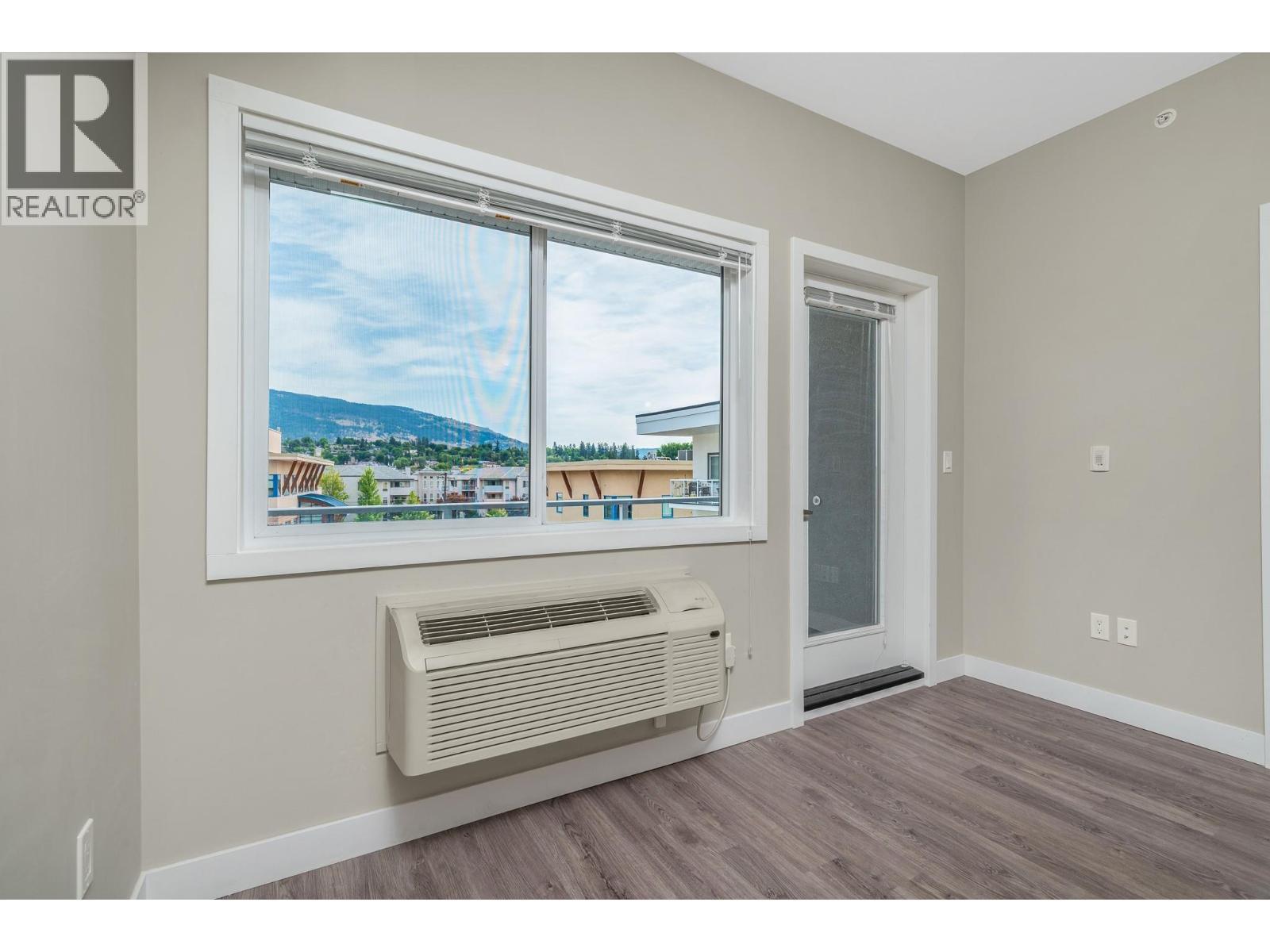 3409 28 Avenue Unit# 413, Vernon, BC - Indoor Photo Showing Other Room