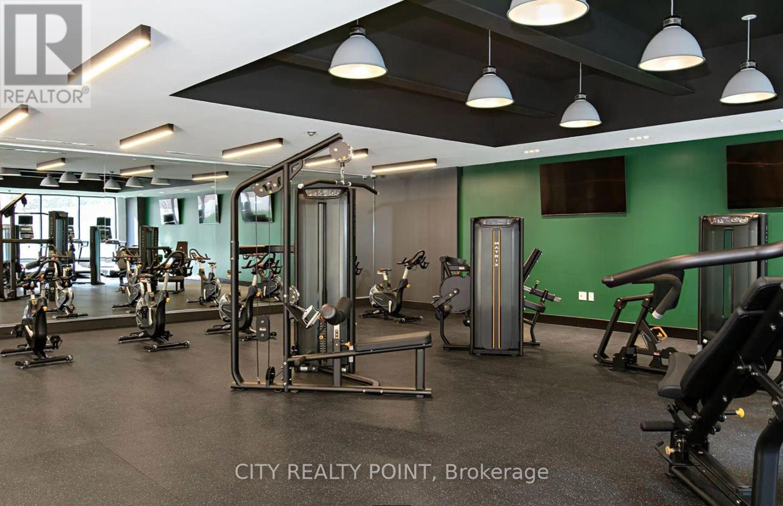 1008 - 33 Isabella Street, Toronto, ON - Indoor Photo Showing Gym Room