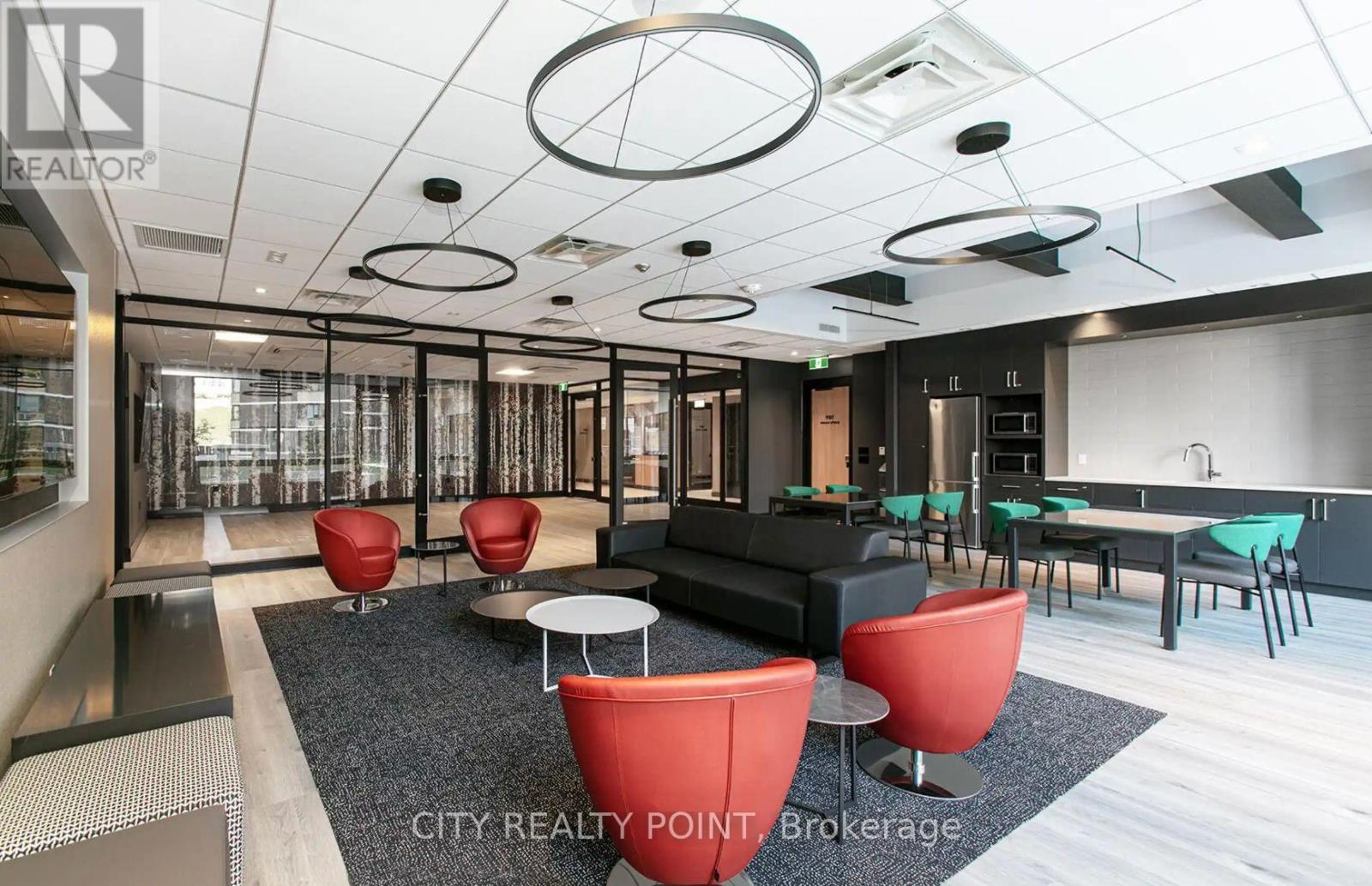 1008 - 33 Isabella Street, Toronto, ON - Indoor Photo Showing Other Room