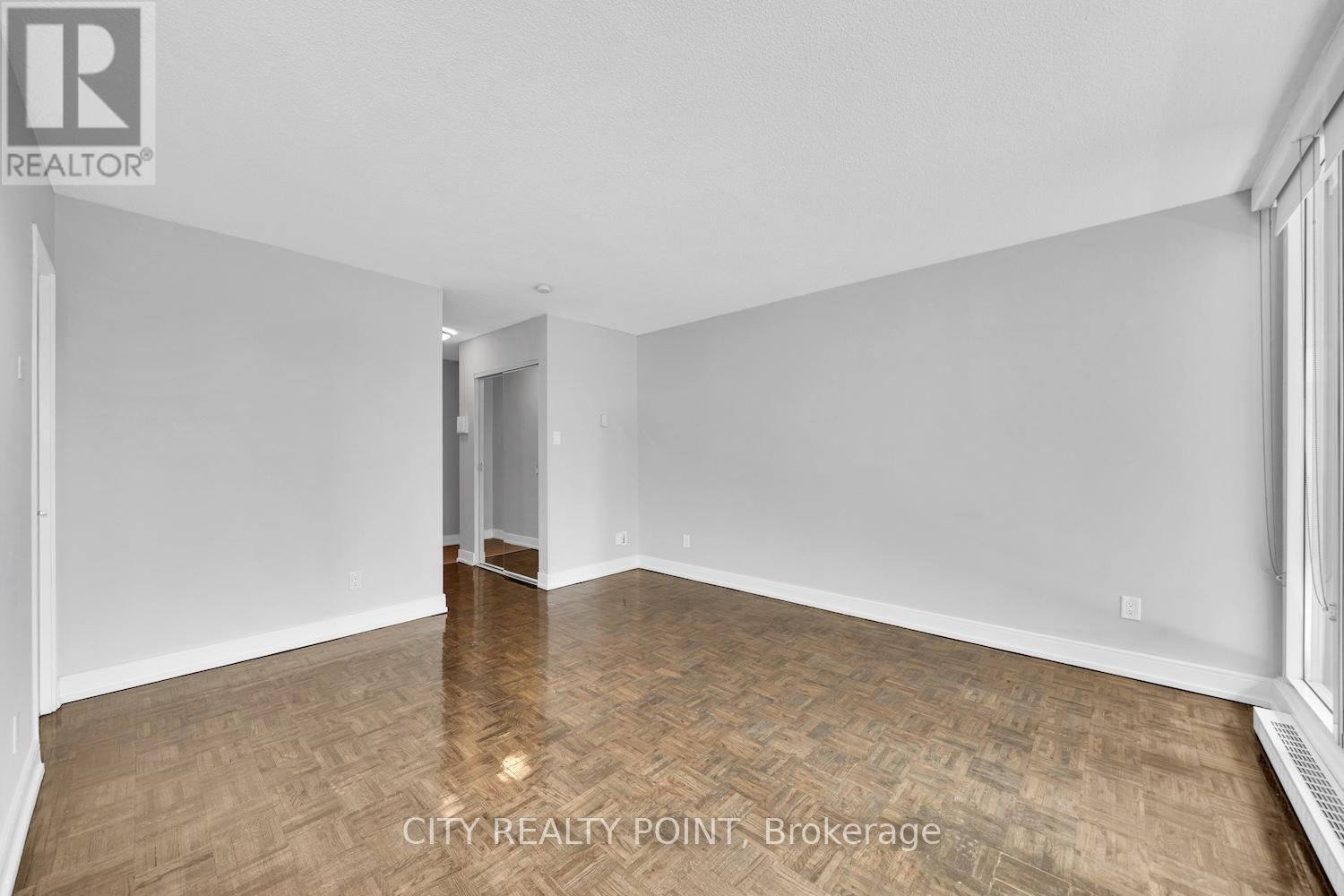 1008 - 33 Isabella Street, Toronto, ON - Indoor Photo Showing Other Room