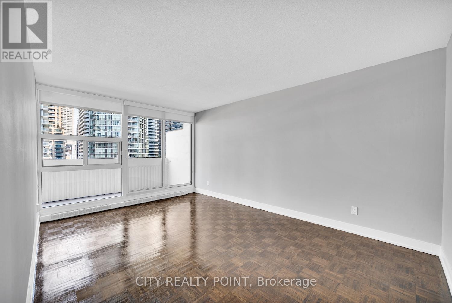 1008 - 33 Isabella Street, Toronto, ON - Indoor Photo Showing Other Room