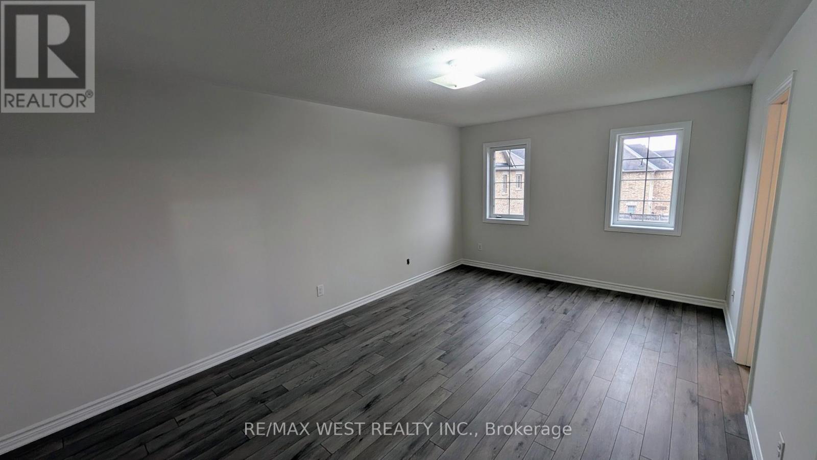 10 Moore'S Court, Markham, ON - Indoor Photo Showing Other Room