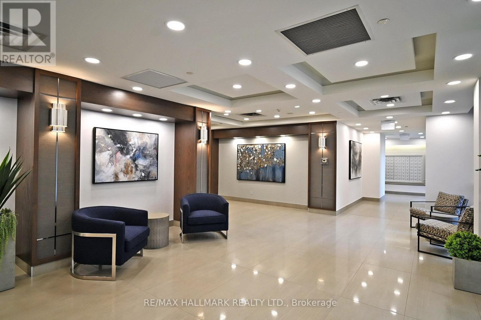 1002 - 3 Michael Power Place, Toronto, ON - Indoor Photo Showing Other Room