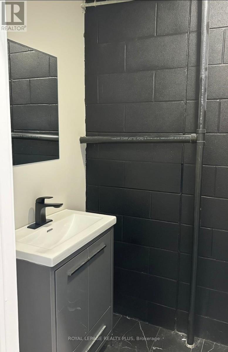 6 - 1162 King Road, Burlington, ON